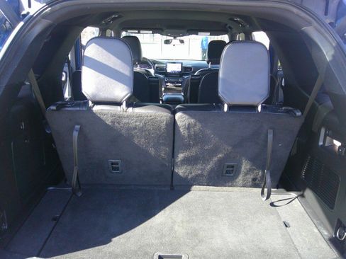 Used 2020 Ford Explorer XLT w/ Equipment Group 202A image 36