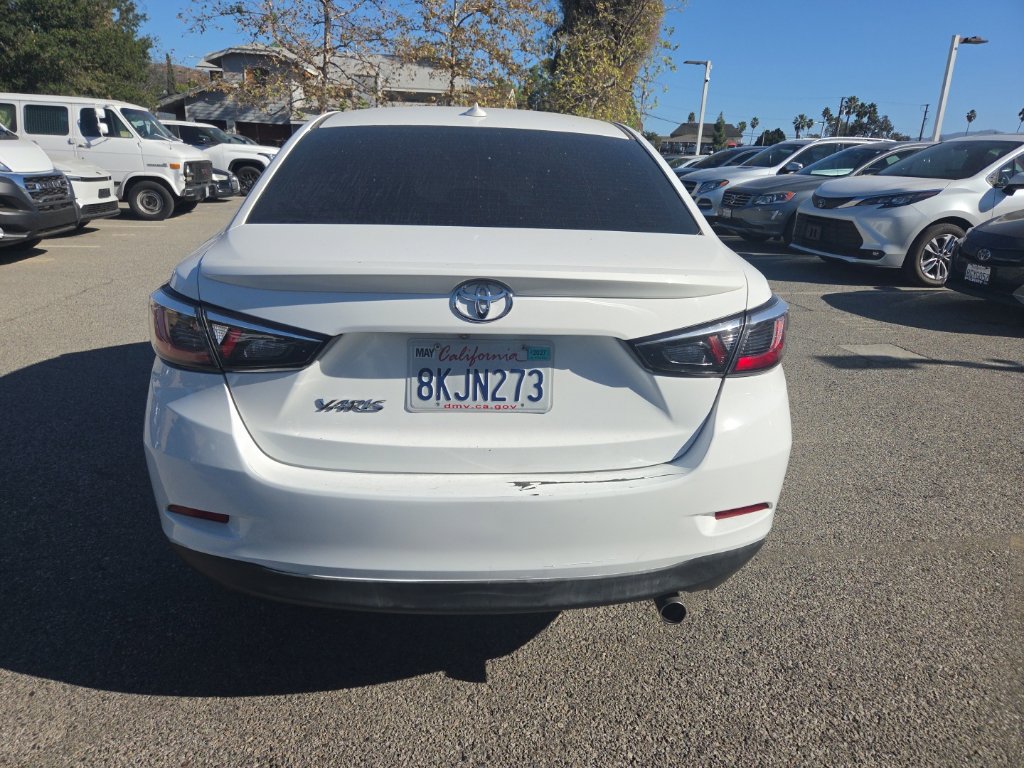 Used 2019 Toyota Yaris LE FWD image 4