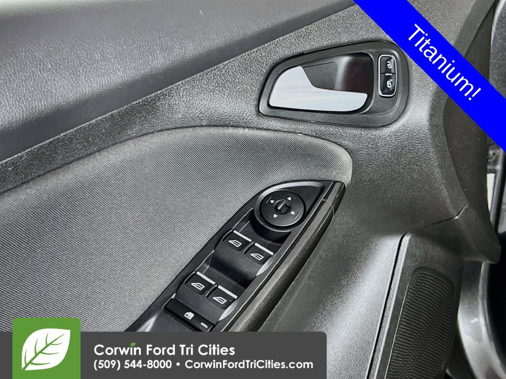Used 2015 Ford Focus Titanium FWD image 11
