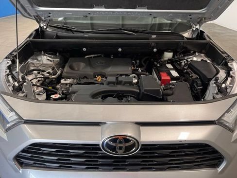 Used 2024 Toyota RAV4 XLE FWD image 9