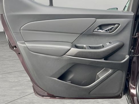 Used 2023 Chevrolet Traverse LT w/ LPO, Floor Liner Package image 29
