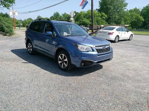 Used 2017 Subaru Forester 2.5i Limited AWD/4WD image 5