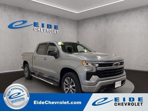 Used 2023 Chevrolet Silverado 1500 RST w/ Max Trailering Package AWD/4WD image 1