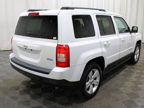 Used 2016 Jeep Patriot Latitude image 21