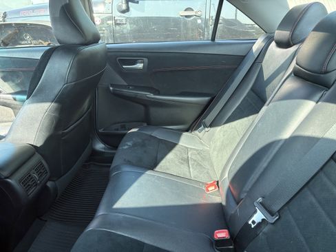 Used 2017 Toyota Camry XSE w/ Moonroof Package FWD image 9