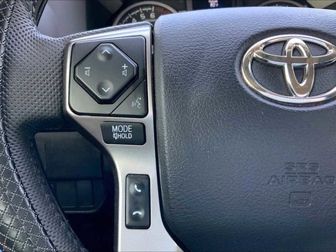 Used 2022 Toyota Tacoma SR5 w/ Technology Package AWD/4WD image 23