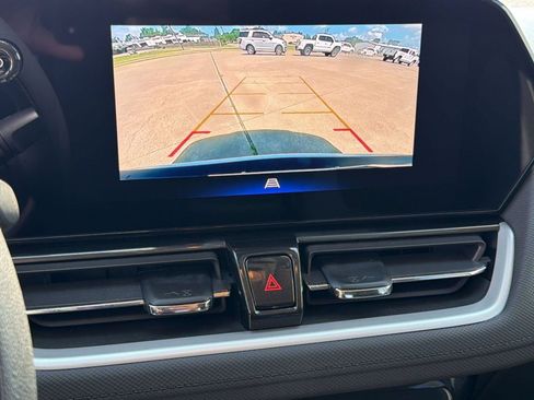 Used 2025 Chevrolet TrailBlazer LT AWD/4WD image 20