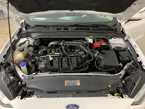 Used 2019 Ford Fusion SE image 39