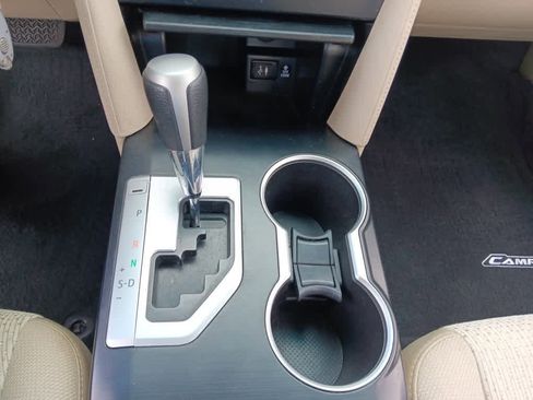 Used 2014 Toyota Camry LE FWD image 21