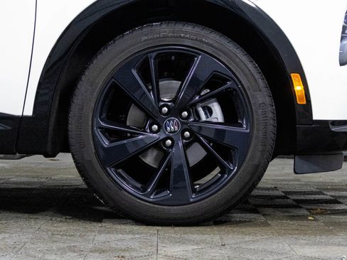 Certified 2025 Buick Envision Sport Touring image 40