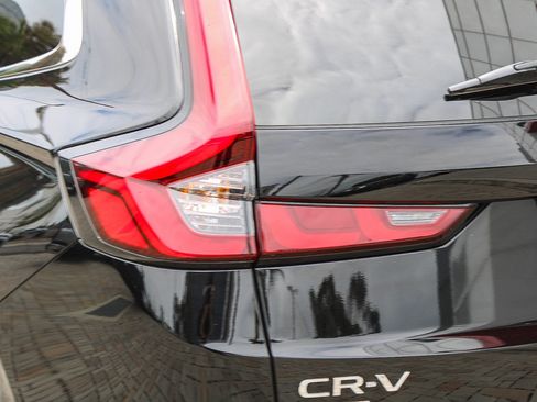 Used 2024 Honda CR-V Sport Touring image 10