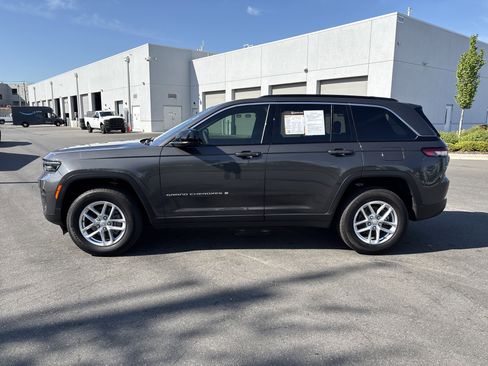 Certified 2025 Jeep Grand Cherokee Laredo X image 2