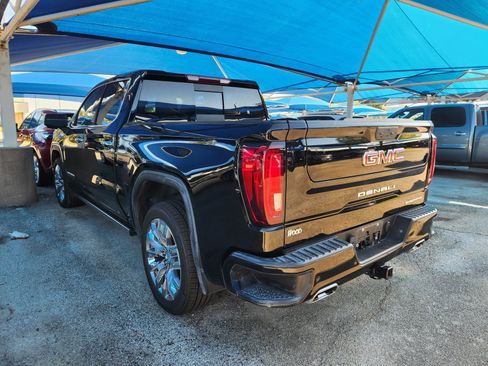 Used 2022 GMC Sierra 1500 Denali w/ Denali Premium Package AWD/4WD image 3