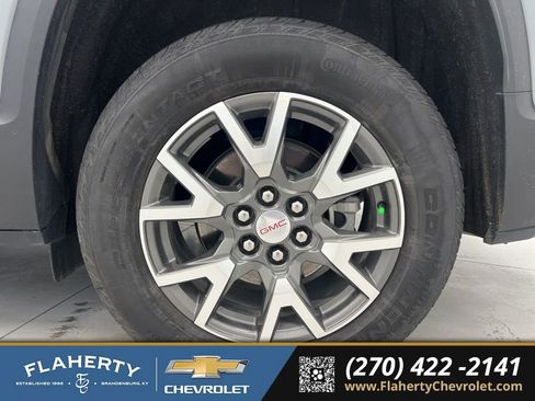 Used 2023 GMC Acadia SLE w/ Driver Convenience Package image 19