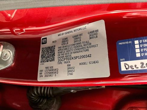 Used 2023 Chevrolet Colorado Trail Boss w/ Safety Package AWD/4WD image 32
