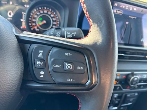 Used 2024 Jeep Wrangler Unlimited Rubicon image 24