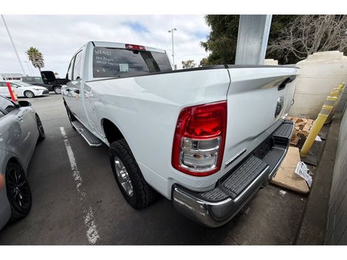 Used 2024 RAM 2500 Big Horn AWD/4WD image 6