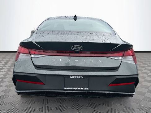 New 2026 Hyundai Elantra SE FWD image 6