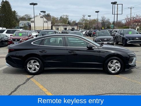 Used 2025 Hyundai Sonata SE FWD image 7