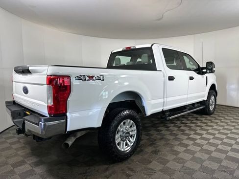 Used 2019 Ford F250 XL w/ STX Appearance Package image 3