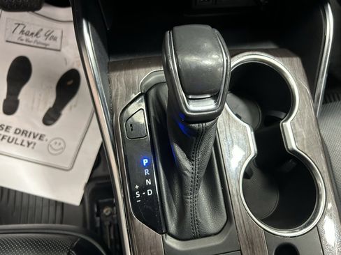 Used 2022 Toyota Highlander Limited image 18