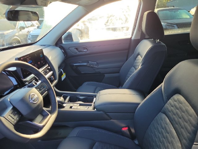 New 2026 Nissan Pathfinder SV w/ Cargo Package FWD image 17