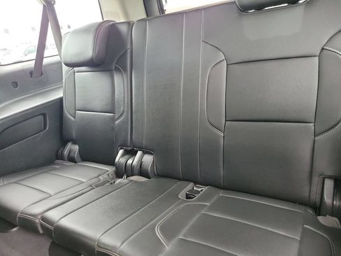 Used 2019 GMC Yukon XL SLT w/ Graphite Performance Edition AWD/4WD image 13