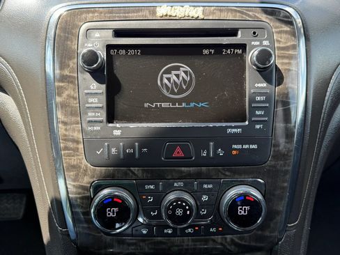 Used 2014 Buick Enclave Premium FWD image 26