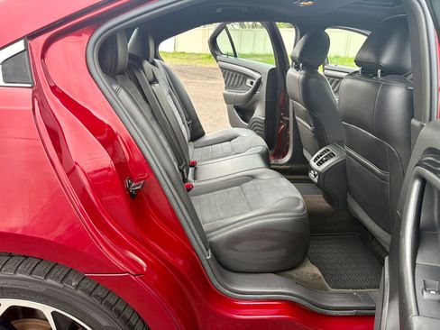 Used 2013 Ford Taurus SHO AWD/4WD image 23