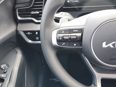 New 2025 Kia Sportage LX image 24