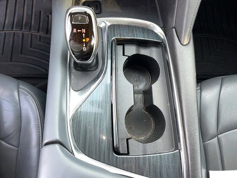 Used 2018 Buick Enclave Essence image 20