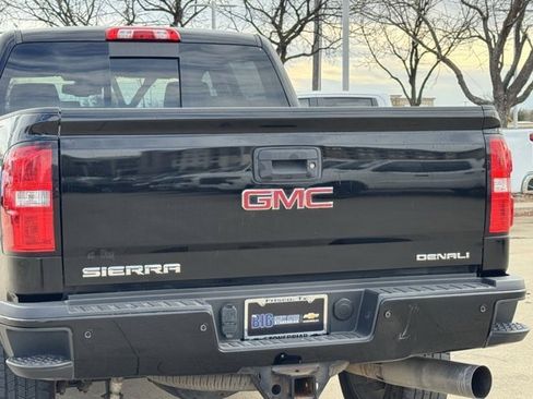 Used 2017 GMC Sierra 2500 Denali w/ Duramax Plus Package image 8