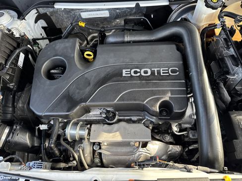 Used 2022 GMC Terrain SLT w/ Infotainment Package II image 28