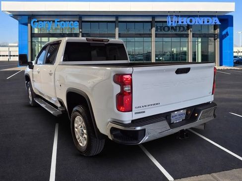 Used 2025 Chevrolet Silverado 2500 LT AWD/4WD image 3
