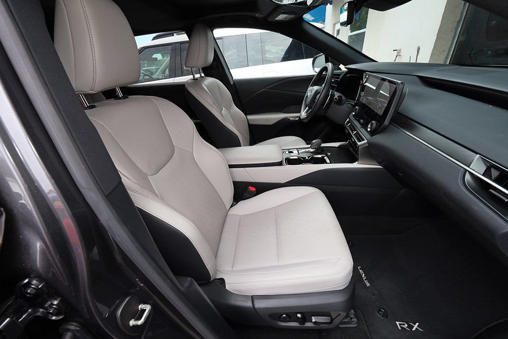 Used 2024 Lexus RX 350 Premium Plus w/ Accessory Package (Z1) FWD image 12