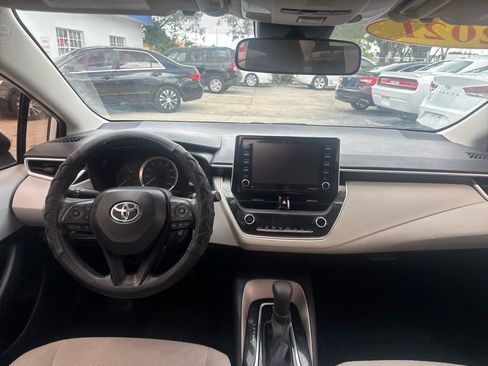 Used 2021 Toyota Corolla LE FWD image 7