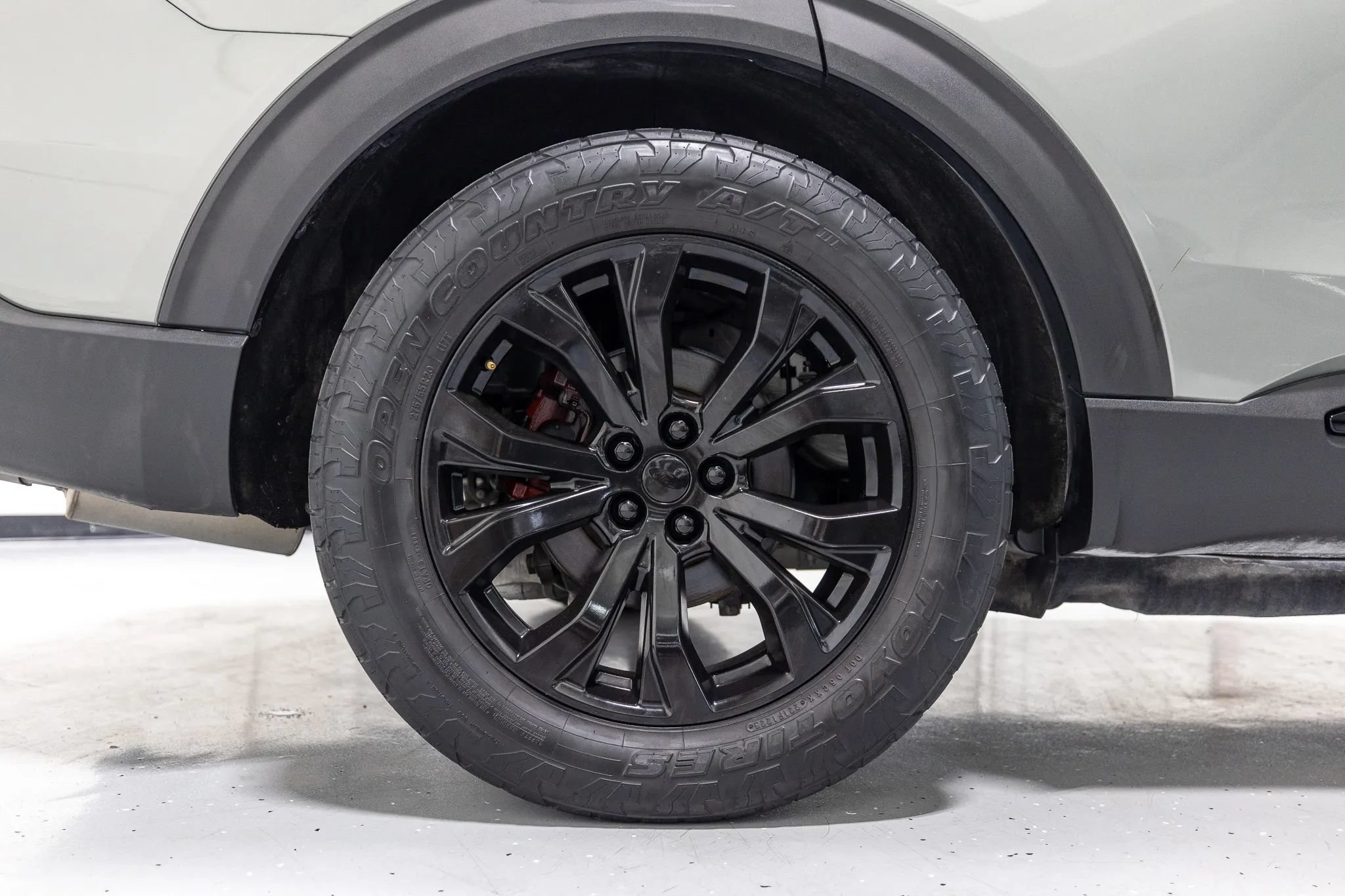 Used 2020 Ford Explorer ST w/ Premium Technology Package AWD/4WD image 25