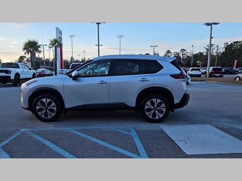 Used 2023 Nissan Rogue SV w/ SV Premium B Package image 28