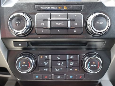 Used 2016 Ford F150 Lariat w/ Equipment Group 501A Mid AWD/4WD image 9