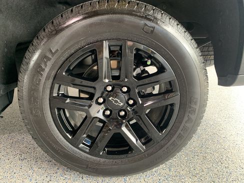 Used 2025 Chevrolet Silverado 1500 Custom RWD image 31