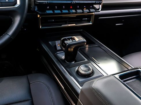 Used 2024 GMC Hummer EV 2X w/ Extreme Off-Road Package image 6