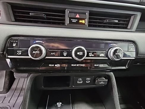 Used 2025 Honda Pilot EX-L image 19