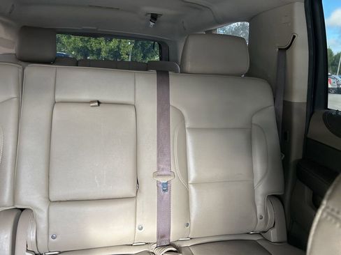 Used 2020 Chevrolet Suburban Premier image 13