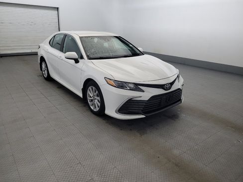 Used 2023 Toyota Camry LE FWD image 13