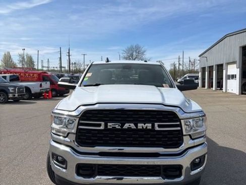 Used 2022 RAM 2500 Big Horn w/ Cold Weather Group AWD/4WD image 6