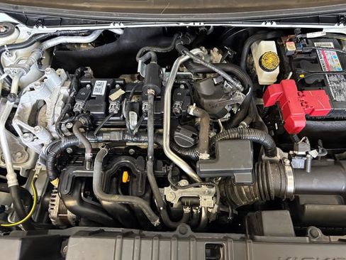 Used 2025 Nissan Kicks SV AWD/4WD image 23