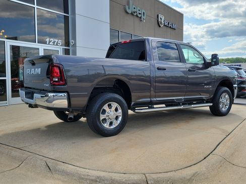 Used 2025 RAM 2500 Big Horn AWD/4WD image 4