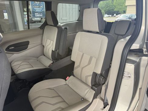 Used 2016 Ford Transit Connect XLT FWD image 13