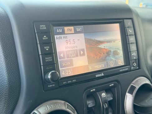 Used 2012 Jeep Wrangler Unlimited Sport AWD/4WD image 19