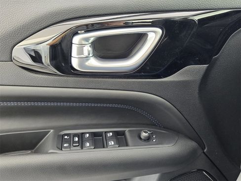 New 2026 Jeep Compass Latitude image 27